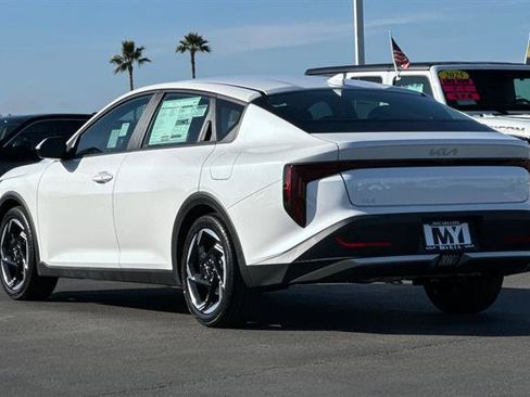 New 2025 Kia K4 EX image 6