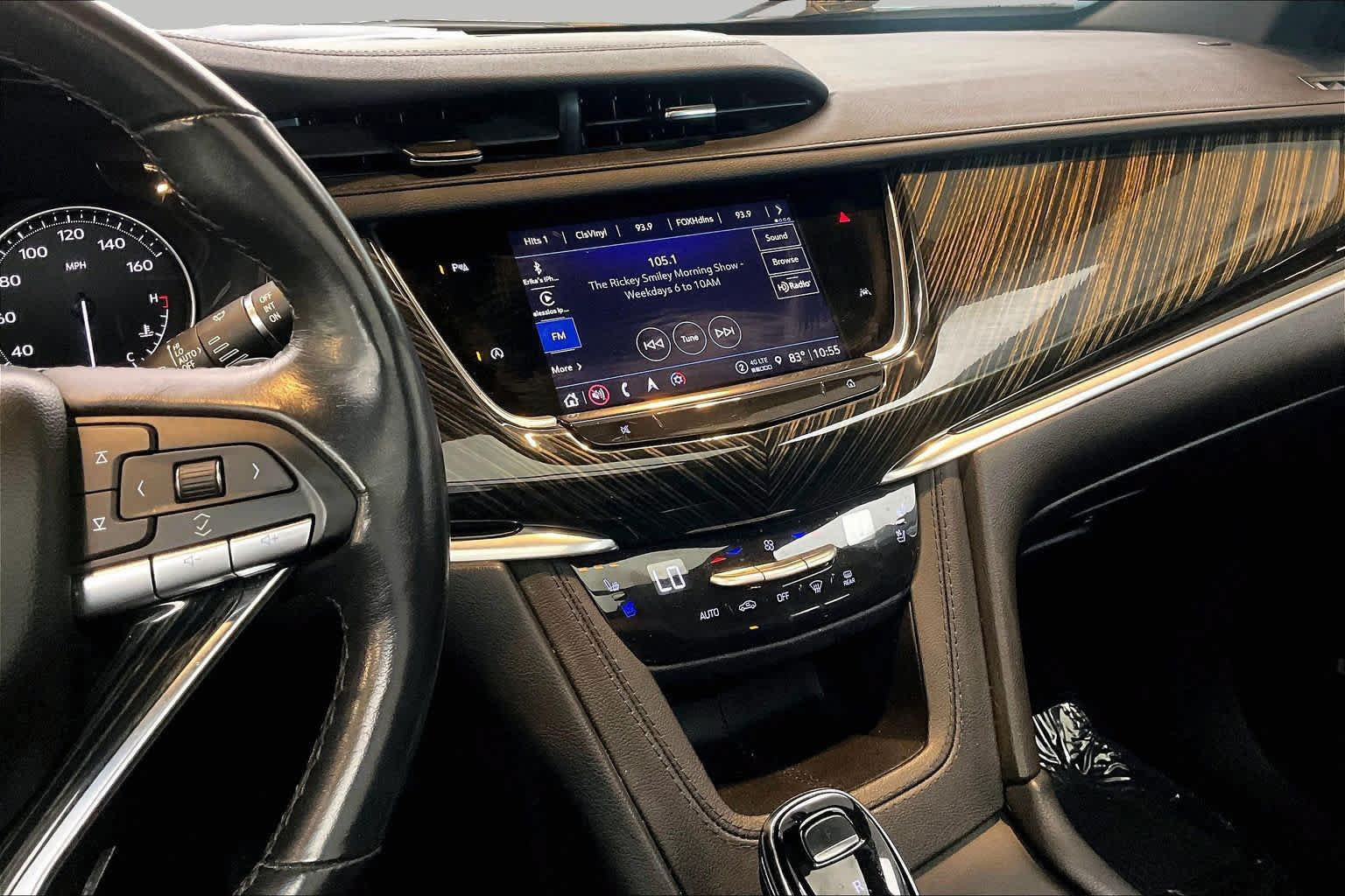 Used 2024 Cadillac XT6 Premium Luxury FWD image 7