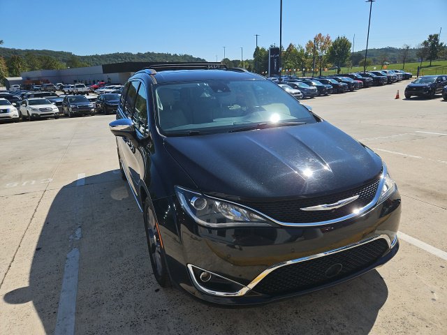Used 2017 Chrysler Pacifica Limited FWD image 25