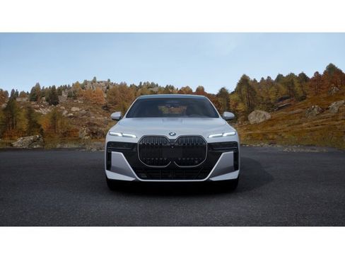 New 2026 BMW i7 eDrive50 w/ M Sport Package RWD image 3