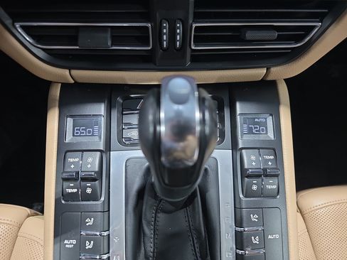 Used 2020 Porsche Macan S AWD/4WD image 24