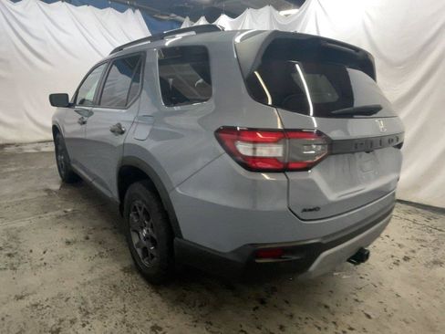 Used 2024 Honda Pilot TrailSport image 10