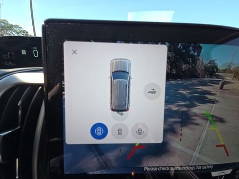 Certified 2025 Ford Expedition Active image 16