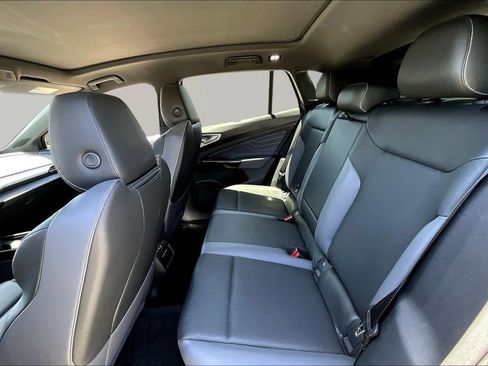 Used 2023 Volkswagen ID.4 Pro S Plus RWD image 22