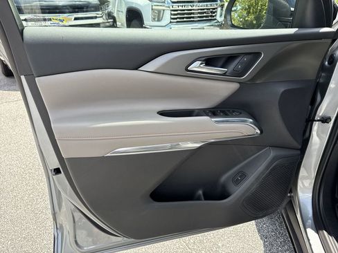 New 2025 Chevrolet Traverse LT image 22