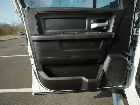 Used 2019 RAM 2500 Tradesman w/ Chrome Appearance Group image 14