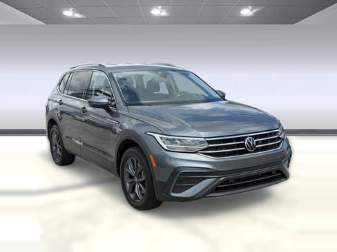 Used 2022 Volkswagen Tiguan SE FWD image 7