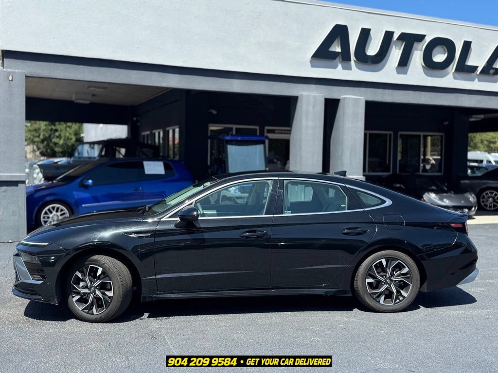 Used 2025 Hyundai Sonata SEL FWD image 3