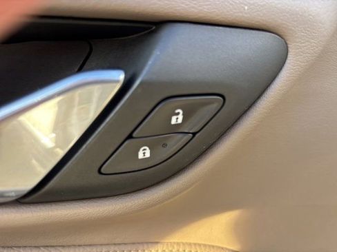 Used 2023 GMC Yukon XL Denali image 26