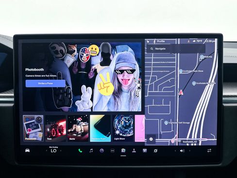 Used 2022 Tesla Model X Plaid AWD/4WD image 27