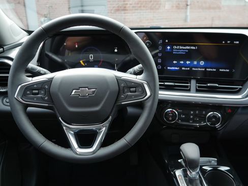 New 2026 Chevrolet Trax ACTIV w/ Driver Confidence Package FWD image 17