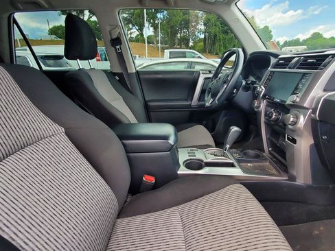 Used 2022 Toyota 4Runner SR5 RWD image 4