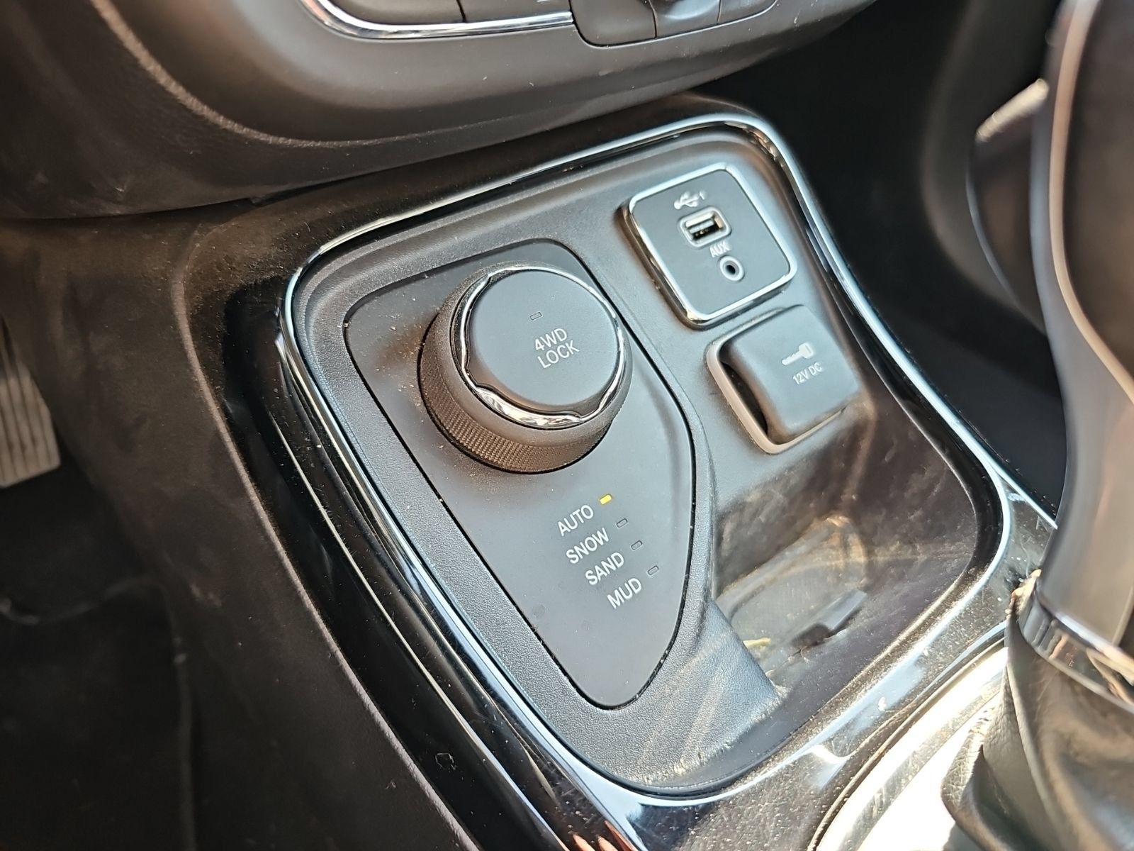 Used 2020 Jeep Compass Limited AWD/4WD image 19