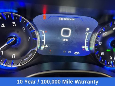 New 2027 Chrysler Pacifica Limited AWD/4WD image 2