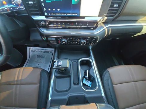 Used 2024 Chevrolet Silverado 1500 High Country w/ Technology Package image 11