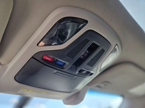 Used 2022 Subaru Outback Limited image 44