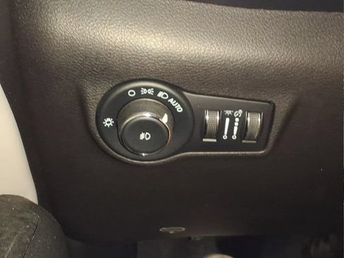 Used 2023 Jeep Compass Limited w/ Elite Group AWD/4WD image 30