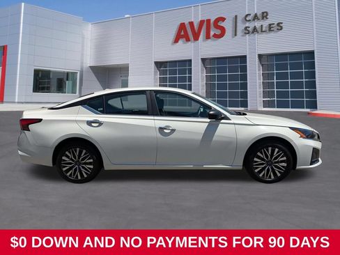 Used 2025 Nissan Altima 2.5 SV AWD/4WD image 5