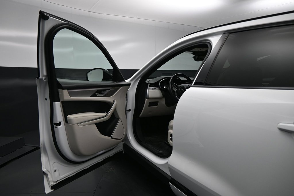 Used 2023 Jaguar F-PACE R-Dynamic S AWD/4WD image 7