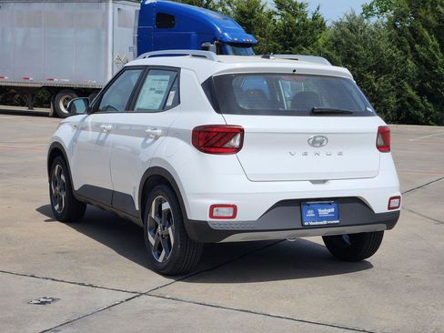 New 2026 Hyundai Venue SEL image 3