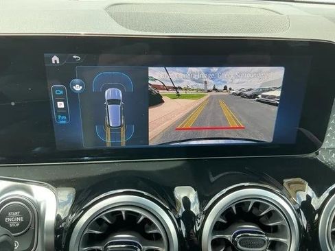 New 2025 Mercedes-Benz GLB 250 image 21