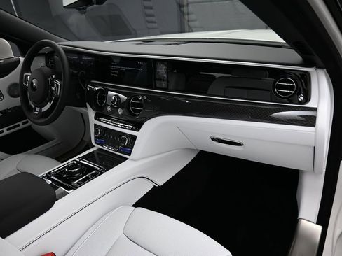 New 2027 Rolls-Royce Ghost Black Badge AWD/4WD image 34