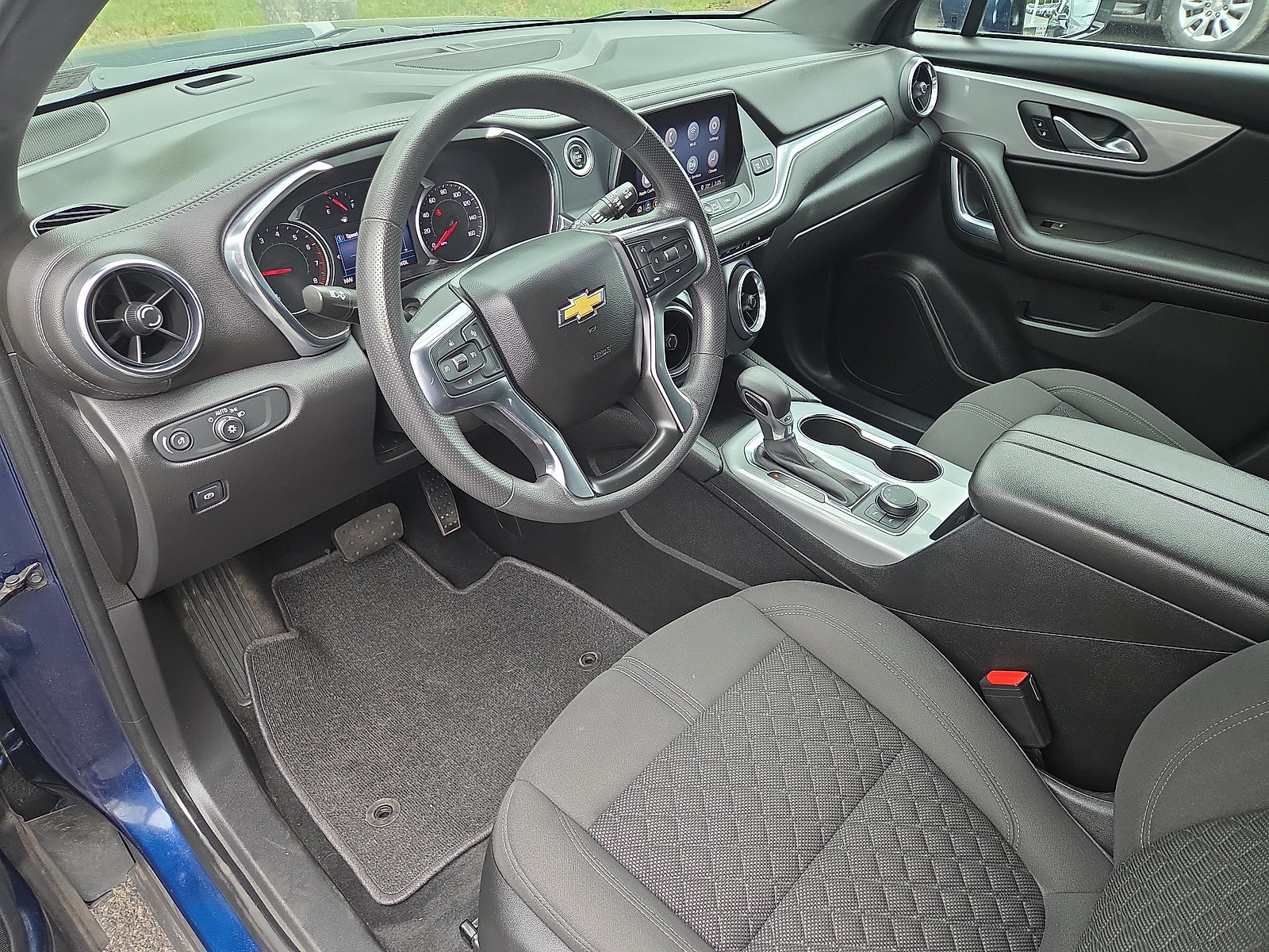 Used 2022 Chevrolet Blazer LT AWD/4WD image 15