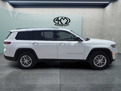 Used 2023 Jeep Grand Cherokee L Laredo RWD image 2