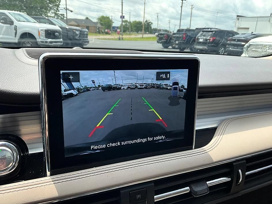 Used 2020 Lincoln Corsair AWD w/ Premium Package image 19
