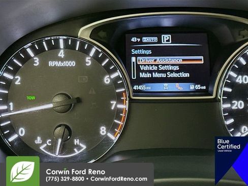 Used 2020 Nissan Pathfinder Platinum image 16