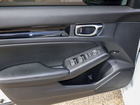 Used 2022 Honda Civic Touring image 14