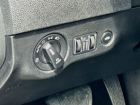 Used 2023 Dodge Charger R/T w/ Plus Group RWD image 10