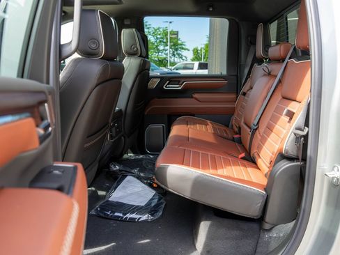 New 2026 GMC Sierra 3500 Denali Ultimate AWD/4WD image 13