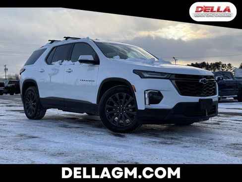 Used 2022 Chevrolet Traverse RS image 1