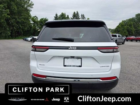 Certified 2025 Jeep Grand Cherokee Limited AWD/4WD image 5