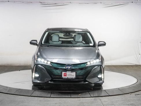 Certified 2018 Toyota Prius Prime Advanced w/ Carpet Mat Package FWD image 7