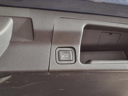 Used 2017 GMC Acadia SLT FWD image 15