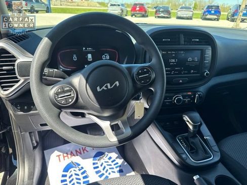 Used 2025 Kia Soul LX w/ LX Technology Package FWD image 21
