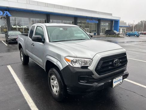 Used 2023 Toyota Tacoma SR image 2