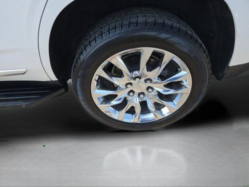 Used 2021 GMC Yukon Denali w/ LPO, Illumination Package image 13