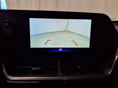 Used 2026 Chevrolet Trax RS w/ Sunroof Package image 14