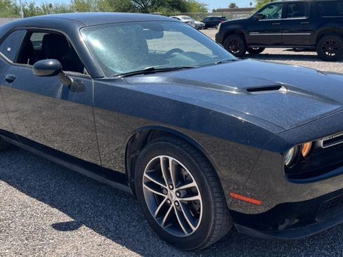 Used 2019 Dodge Challenger SXT AWD/4WD image 2