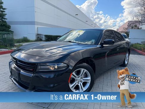 Used 2019 Dodge Charger SXT image 4