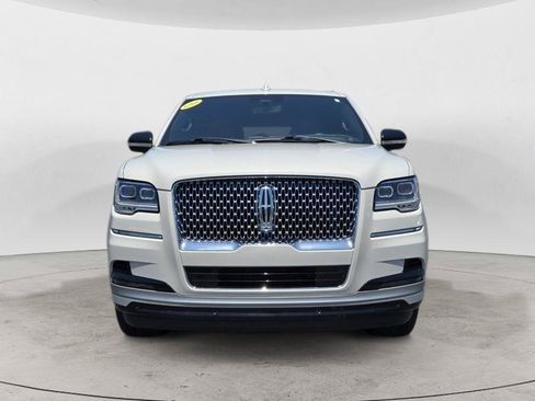 Used 2024 Lincoln Navigator Reserve AWD/4WD image 8