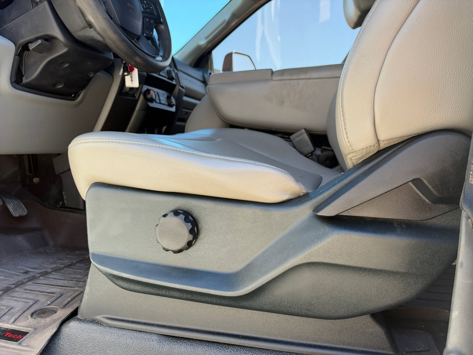 Used 2021 Ford F250 XL w/ Power Equipment Group AWD/4WD image 22
