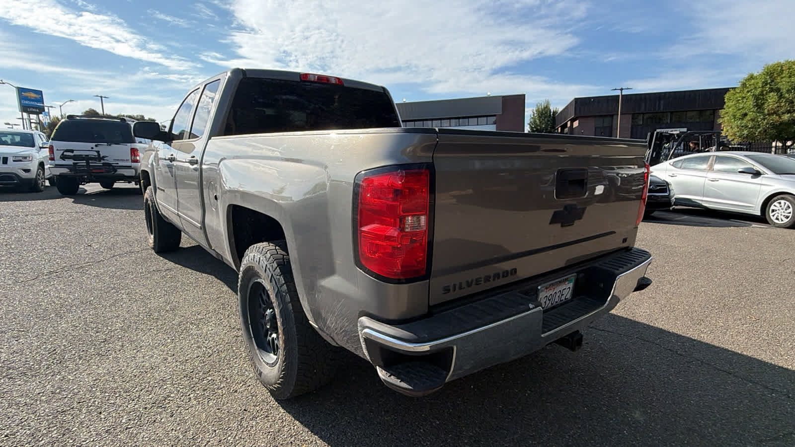 Used 2017 Chevrolet Silverado 1500 LT w/ All Star Edition AWD/4WD image 7