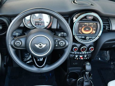 Used 2017 MINI Cooper S image 64