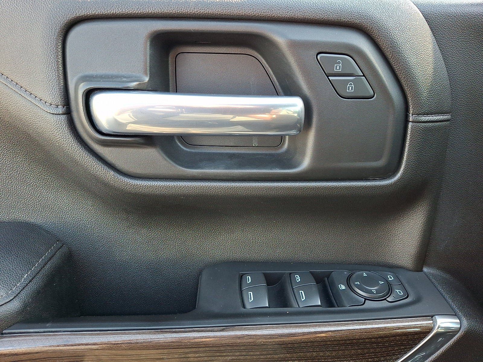 Used 2022 Chevrolet Silverado 1500 LT Trail Boss w/ Bed Protection Package AWD/4WD image 12