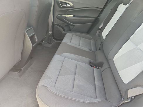 Used 2025 Chevrolet Trax LS FWD image 21