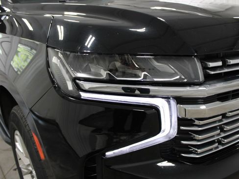 Used 2024 Chevrolet Suburban Premier AWD/4WD image 12